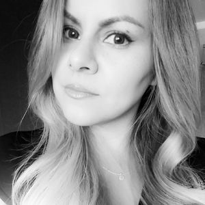 Meet your Posher, Monique